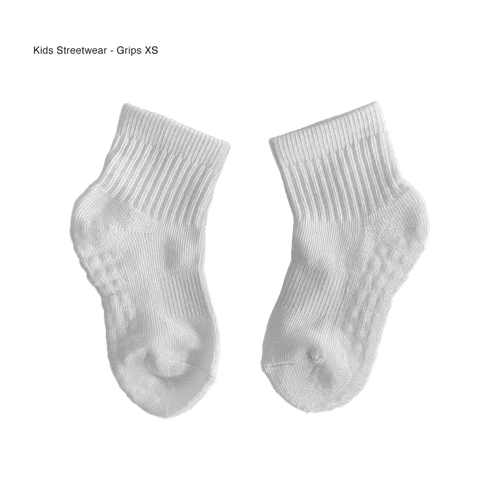 KIDS Streetwear Ankle Socks with GRIPS
