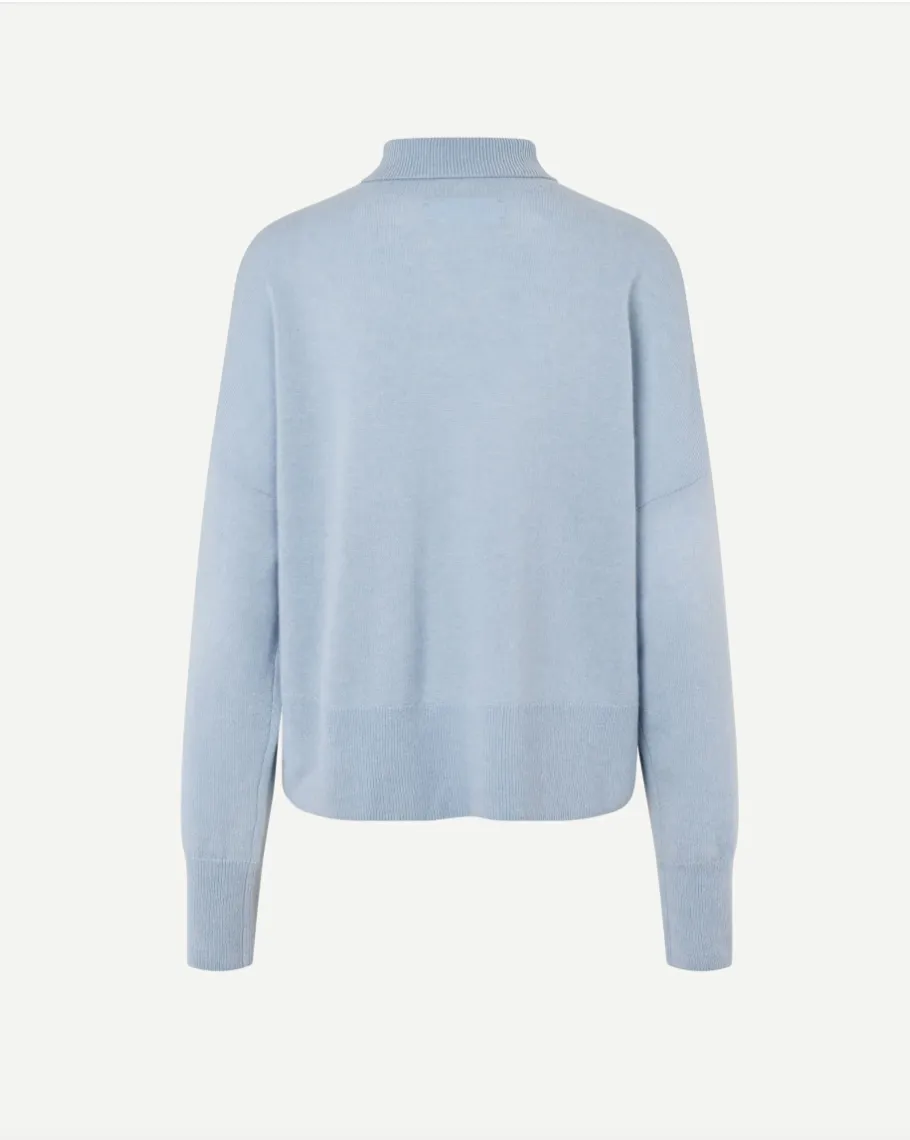 Nola Turtleneck Pearl Blue